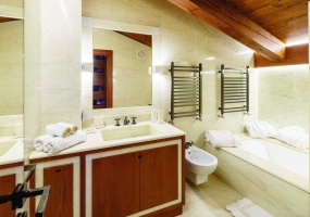 6 Bedrooms Bedrooms, ,9 BathroomsBathrooms,Chalet,Vacation Rental,2752