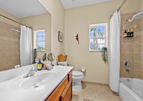 4 Bedrooms Bedrooms, ,2.5 BathroomsBathrooms,Villa,Vacation Rental,2825