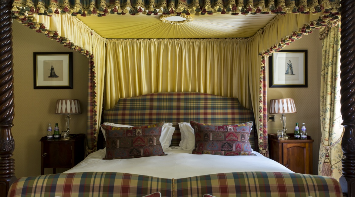 24 Bedrooms, Villa, Vacation Rental, 24 Bathrooms, Listing ID 1763, Kirkgate, Kinross, Scotland, United Kingdom,